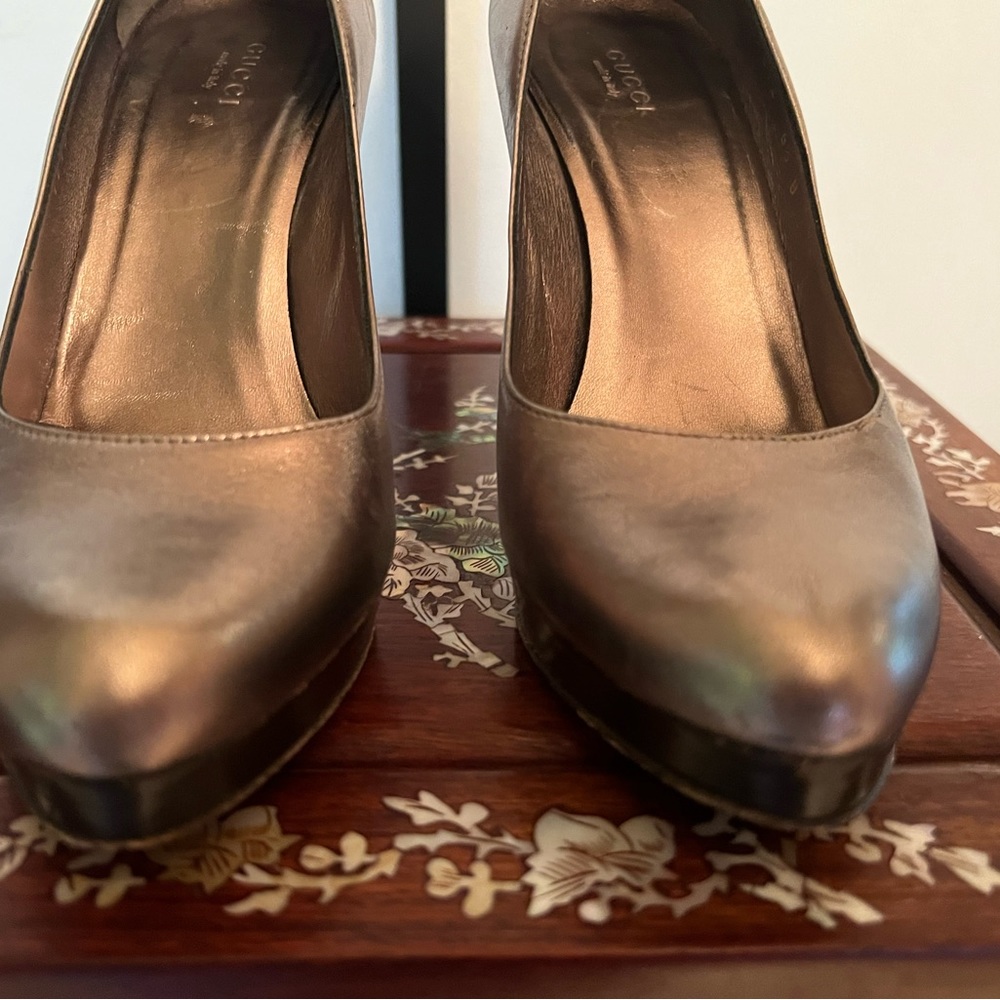 Gucci Nappa Silk Leather Platform Pewter Shoes - Picture 2 of 7